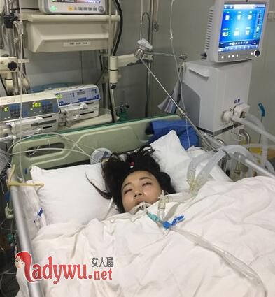 女孩感冒右腿截肢