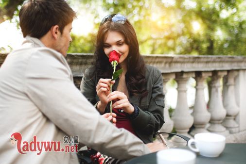 己婚女人喜欢你的行为