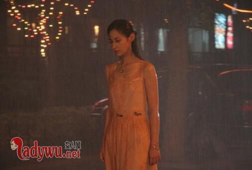 雨夜我与美丽老师的迷情经历