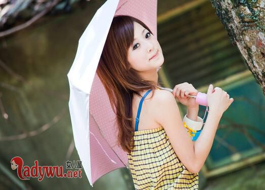 雨夜我与美丽老师的迷情经历