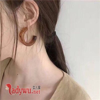 喜欢吻脖子耳朵的男人