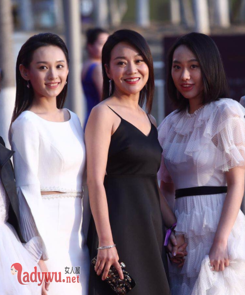 闫妮女儿多大