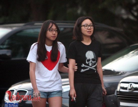 闫妮女儿多大