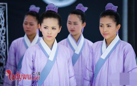 邓莎和包文婧关系好吗