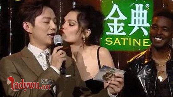 何炅为什么叫何老师