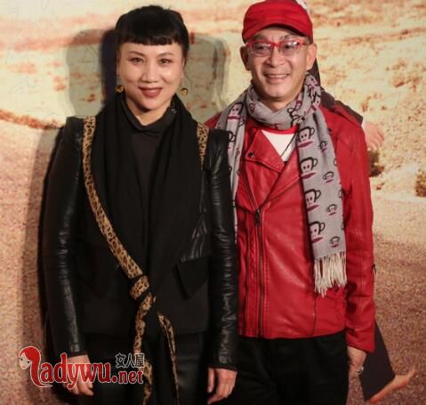 六小龄童的妻子是谁