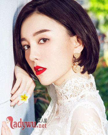 女星吕佳容深夜晒受伤照