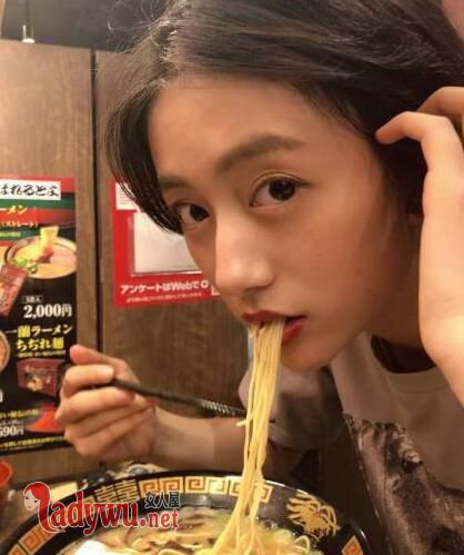 李诞女朋友微博照片曝光