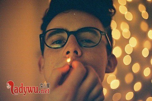 巨蟹男爱上一个人的表现
