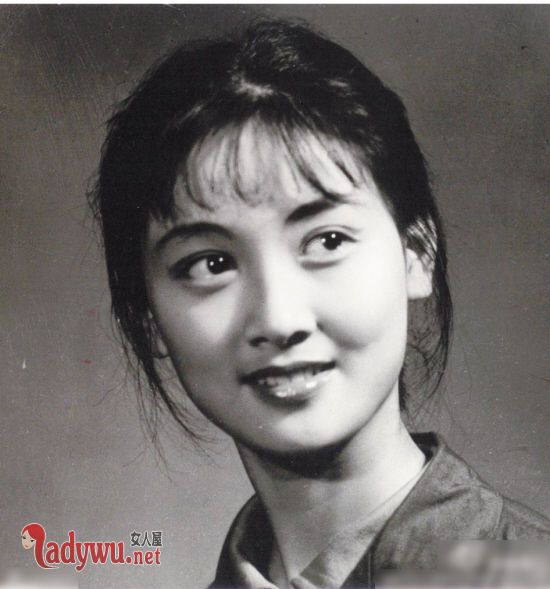 邓婕晒旧照