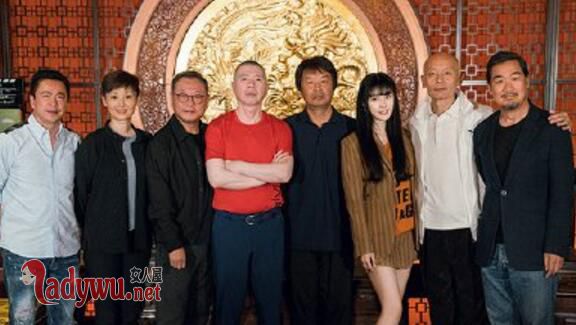 冯小刚手机2开机