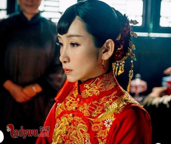 楼外楼李春贤喜欢谁结局如何