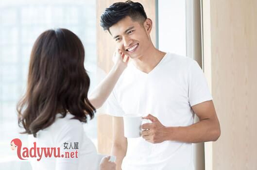 已婚男人喜欢盯着你看说明什么