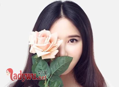 脸上出油是什么原因