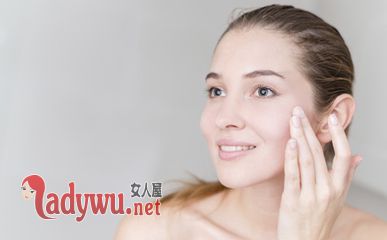 脸上出油是什么原因