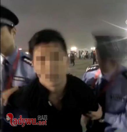 张学友回应抓逃犯