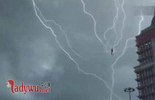 北京大雨渡劫仙人陨落
