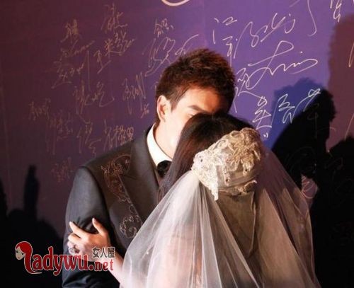 经超老婆多大了