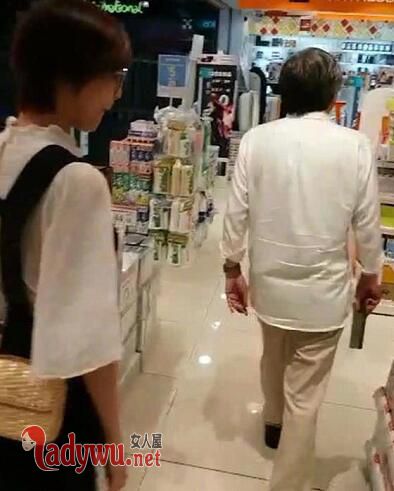 陈嘉上被曝恋女星夏沫侨