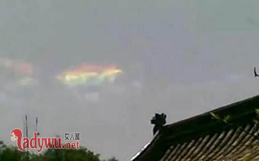 汶川地震天空狐狸眼睛辟谣
