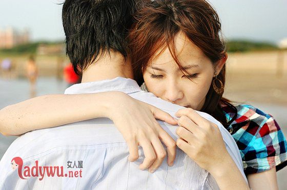 男生的肢体接触的含义