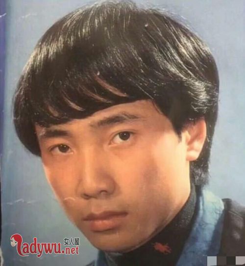 徐峥的头发是怎么回事