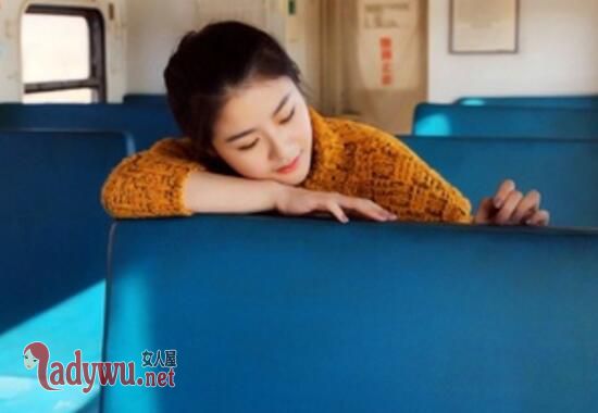 火车上被陌生大叔进入内心