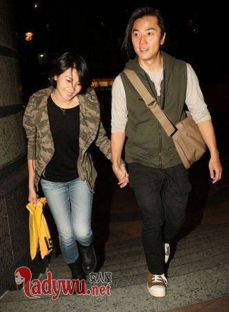 郑伊健老婆叫什么名字