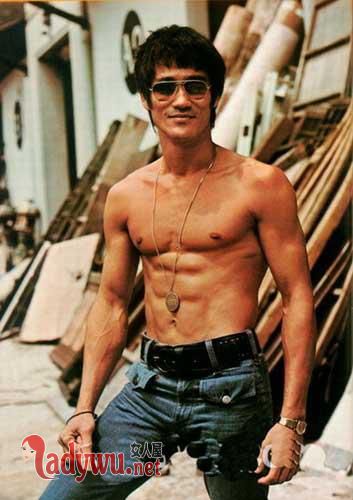 李小龙死前发生什么