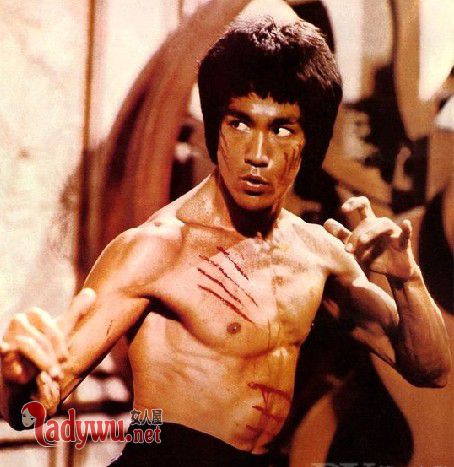 李小龙死前发生什么