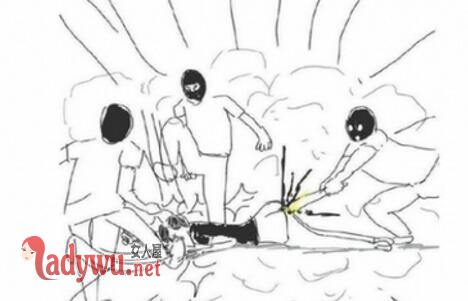 男子疑偷车被暴打