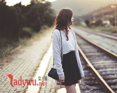 属蛇男与属狗女能交往吗