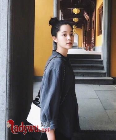欧阳娜娜街拍