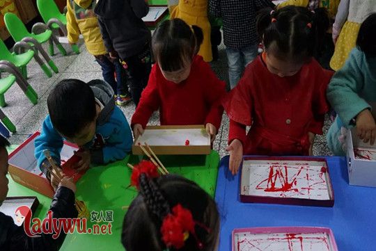 幼儿园遭弹珠袭击