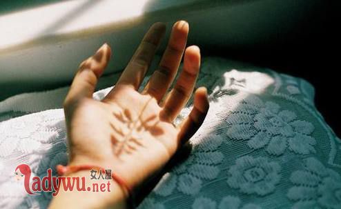 为什么女人总是被动