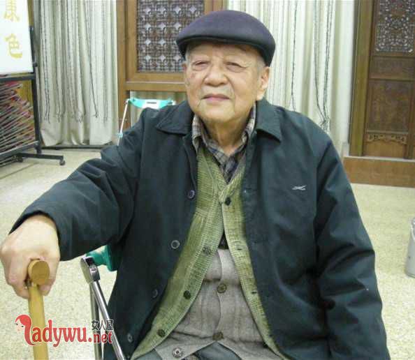 导演严寄洲去世