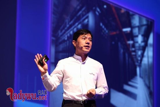 李彦宏参加朗读者