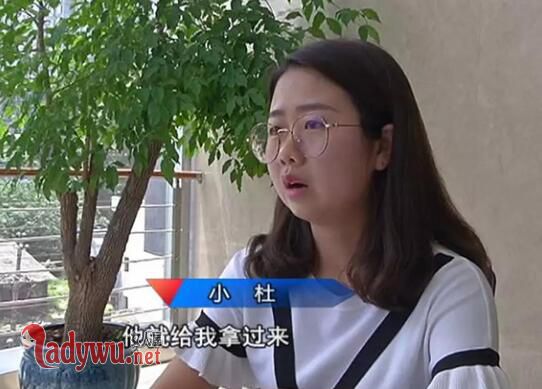 苹果X遗落出租车