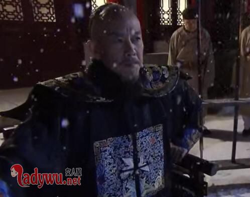乾隆为什么不杀和珅