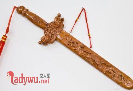 鬼怕人身上什么东西