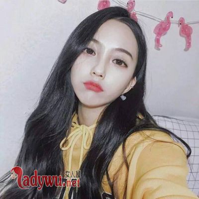 农家娇女香满园