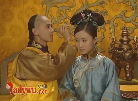 董鄂妃是顺治的弟媳吗