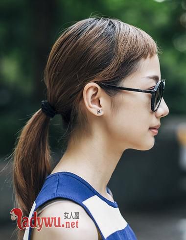 戴眼镜做什么发型好看
