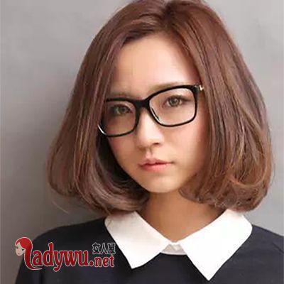戴眼镜做什么发型好看