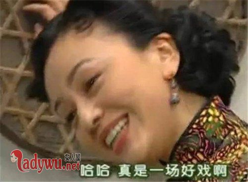 雪姨比心领头人