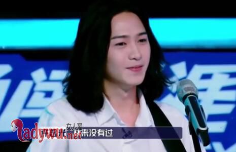 许含光爸爸许悔之台湾诗人很有名吗
