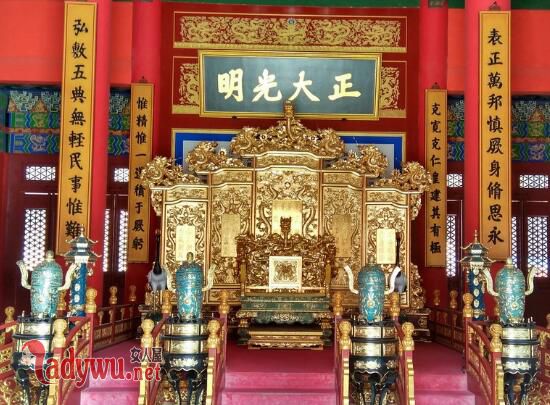 故宫龙椅为什么不能坐