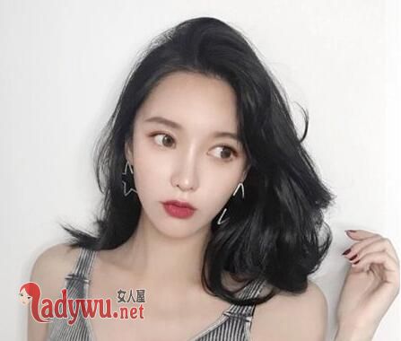 脸型瘦的做什么发型好看