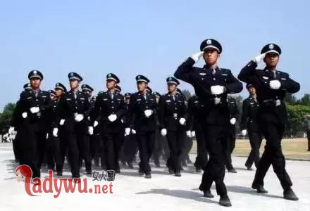 派出所长发飙怒骂