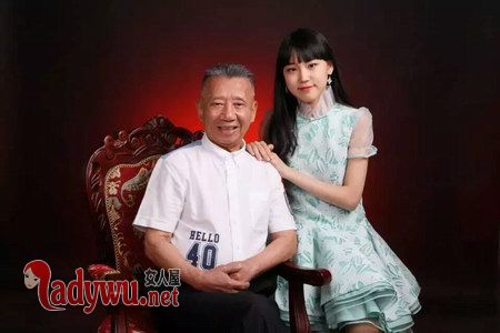 戴韩安妮的妈妈是谁